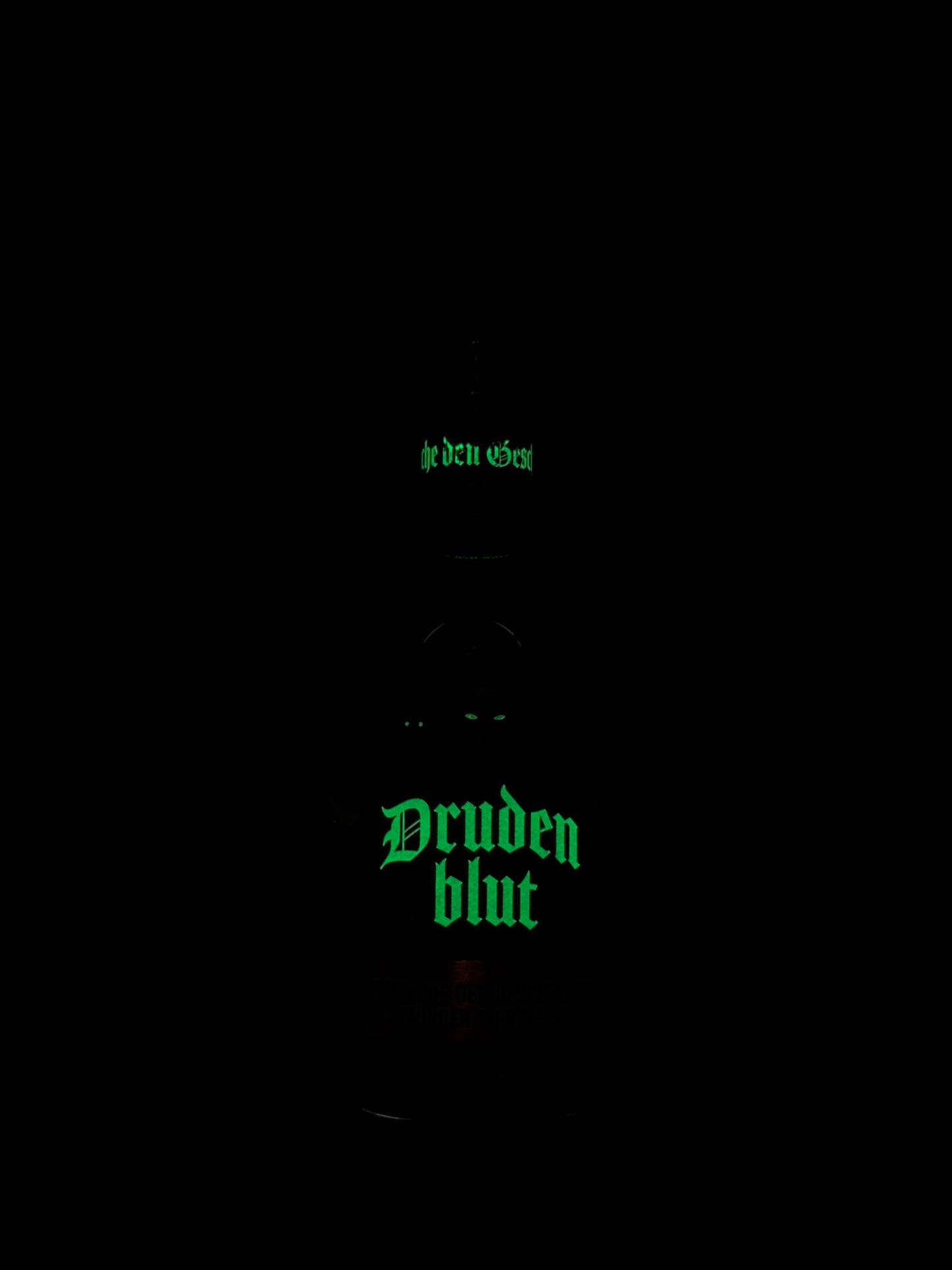 Drudenblut Heidelbeer-Spirituose mit Feuer-Effekt, 42% vol. 0,7 l